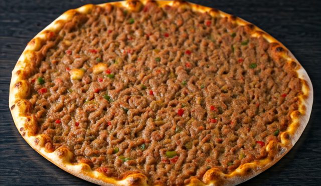 Hamursuz Pratik Lahmacun Tarifi