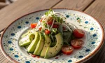 Avokado Salatası görseli
